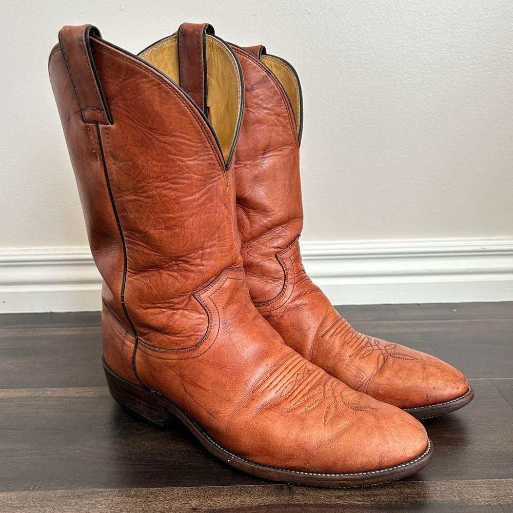Justin Men’s Cowboy Boots made in USA style 3125 brown tan cognac color
